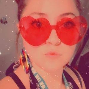 Meet your Posher, Kori